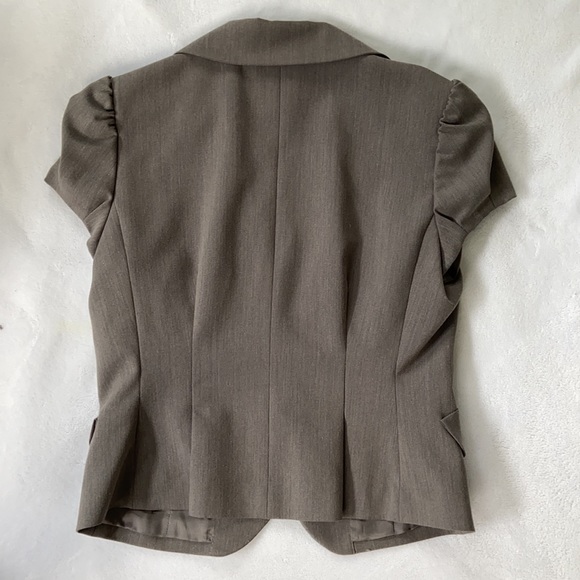 Bcbg grey vest🎁24  hour price drop! - Picture 6 of 6